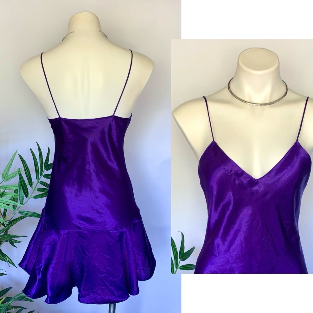 g o l d :: Vintage Victoria’s Secret Gold Label Satin Slip Nightie - Picture 2 of 10